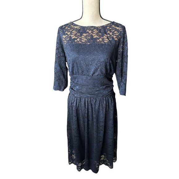 Kiyonna Luna Lace Dress Navy Cocktail Dress Beige Mesh Backing Scalloped Size 2X - Picture 2 of 6